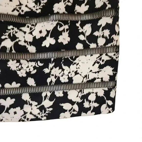 White House Black Market Women's White & Black Floral w Lattice Lined Pencil Str - Picture 9 of 11